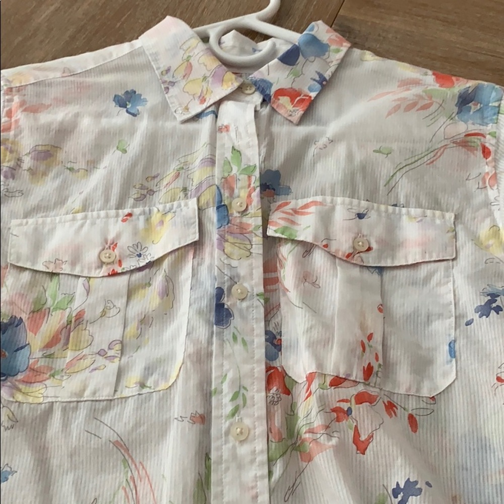 Button down - Picture 2 of 3